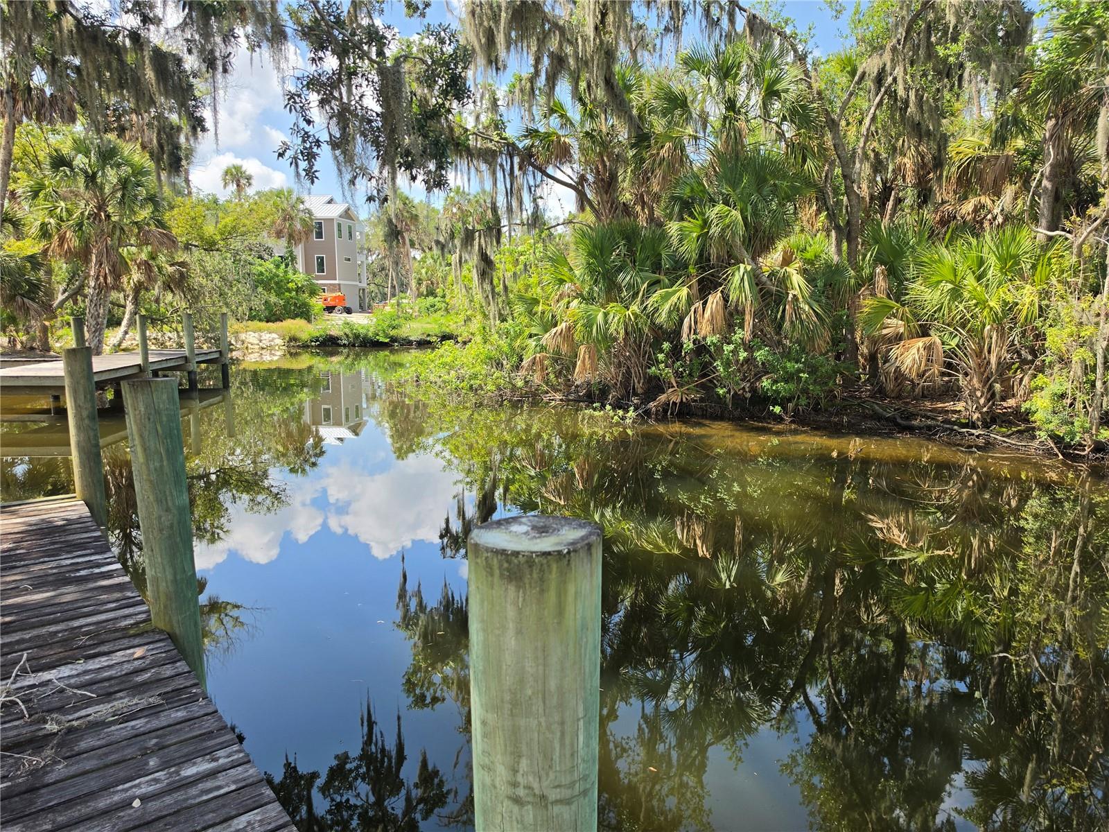 8331 ALAFIA POINTE DR — photo 20