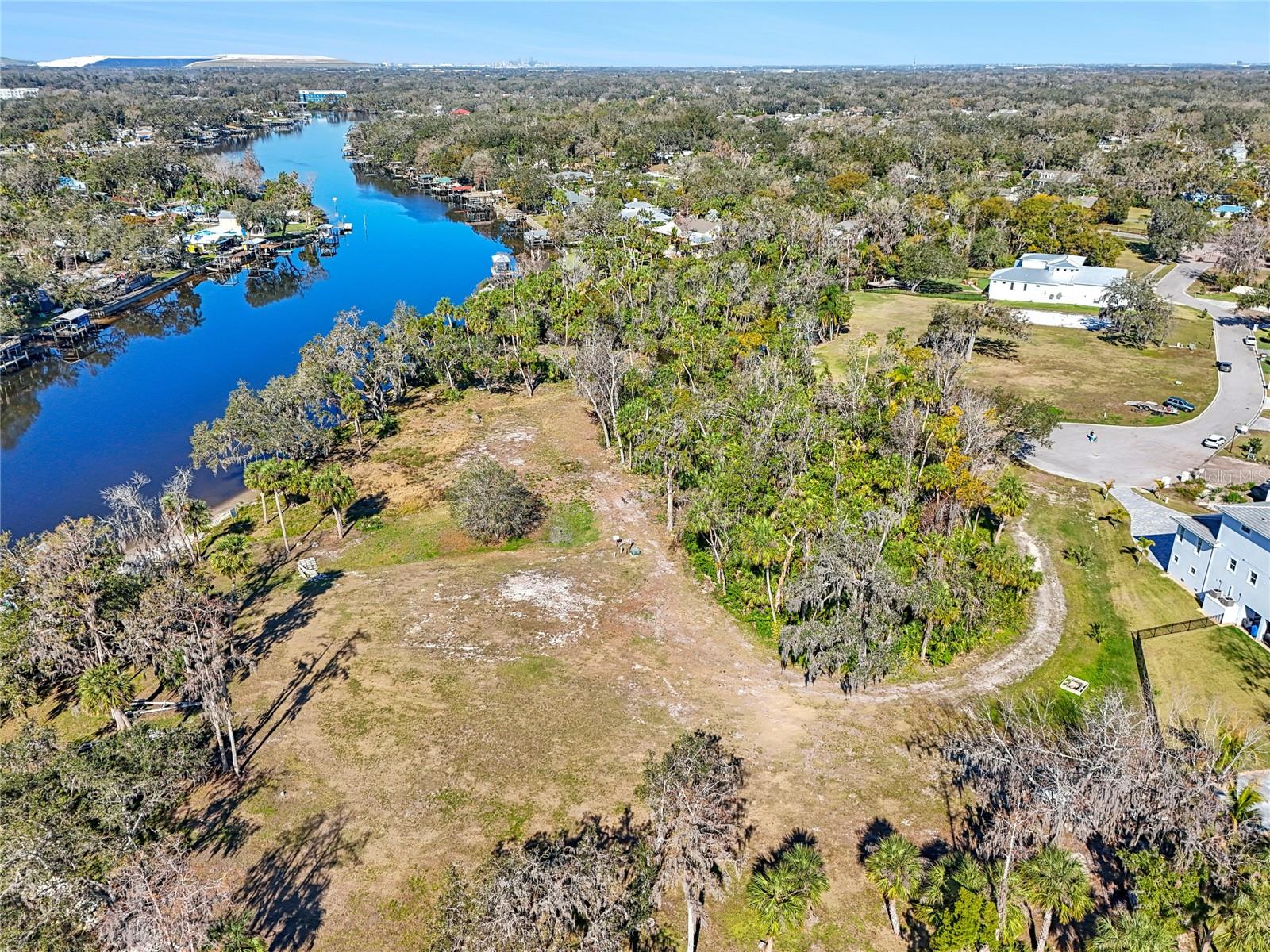 8331 ALAFIA POINTE DR — photo 6