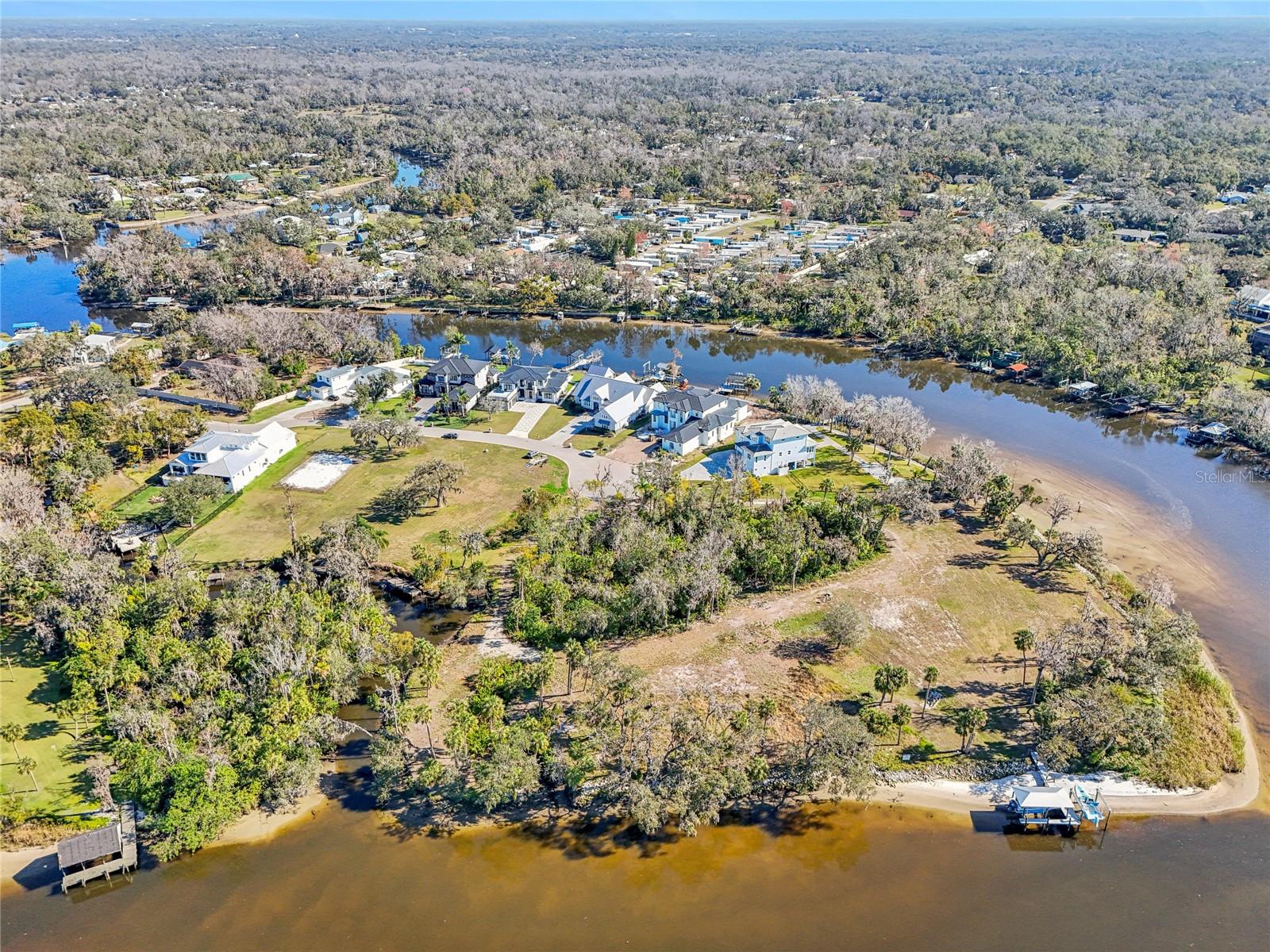 8331 ALAFIA POINTE DR — photo 11