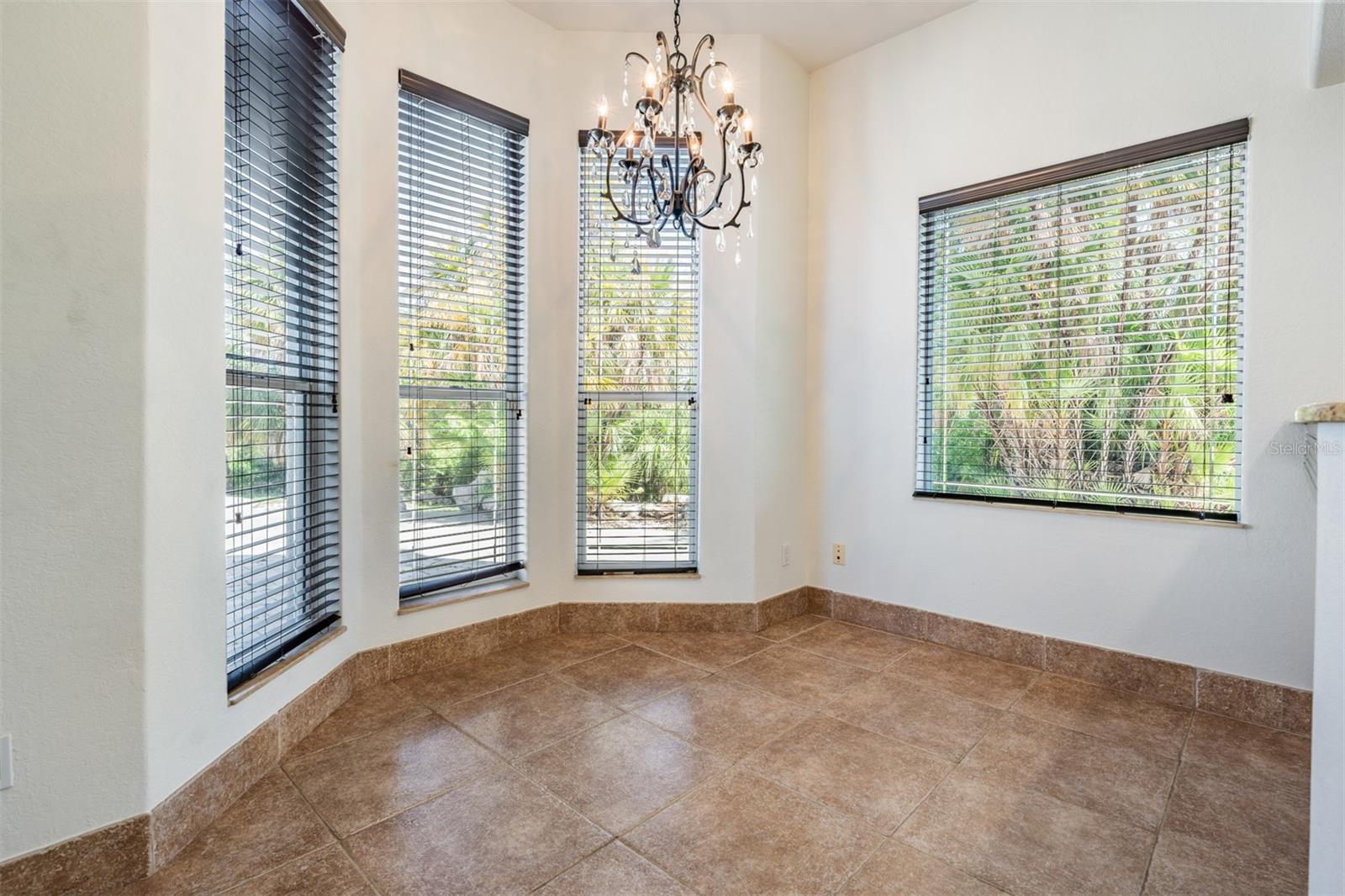4710 TROYDALE RD — photo 29