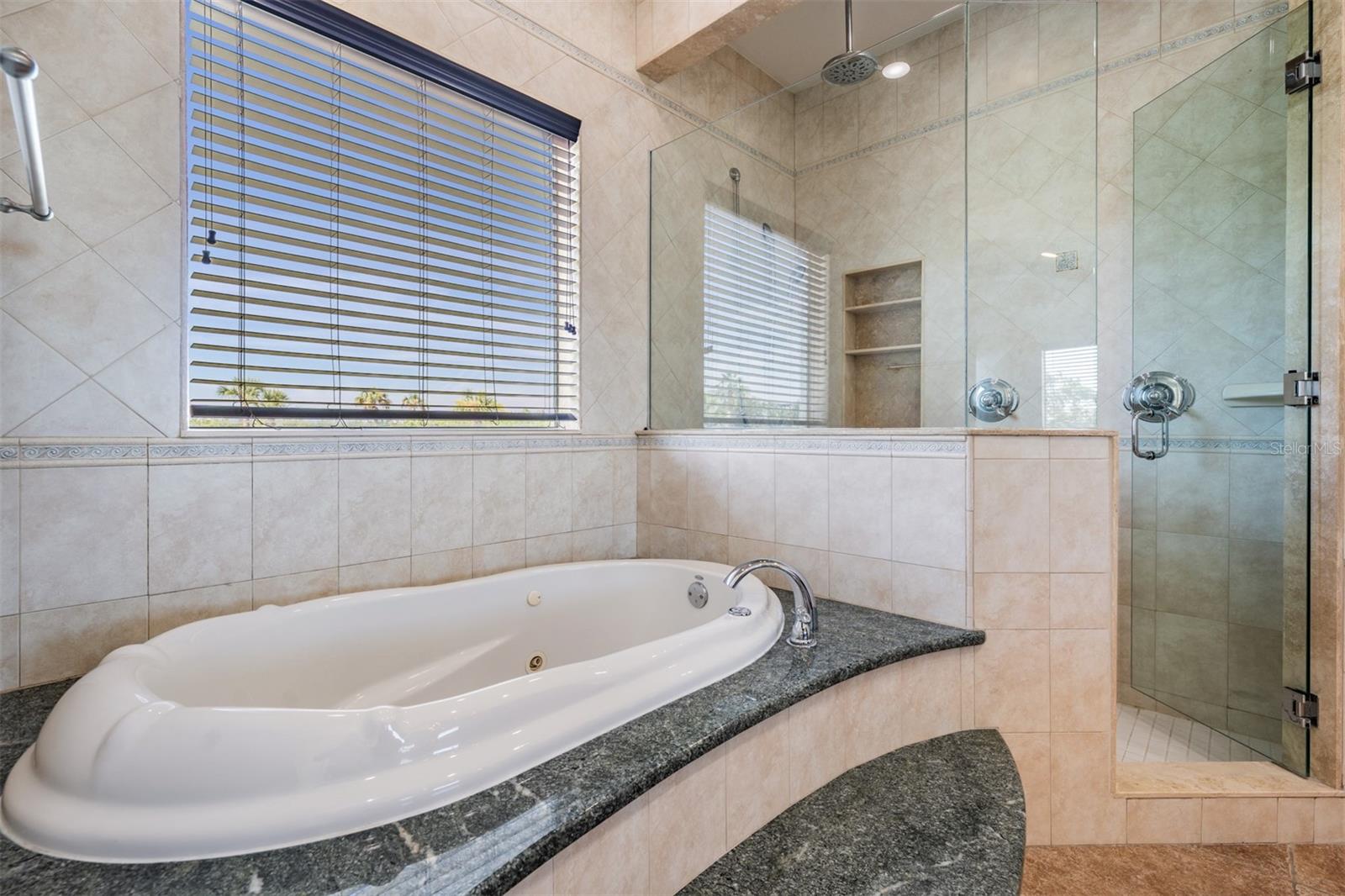 4710 TROYDALE RD — photo 58