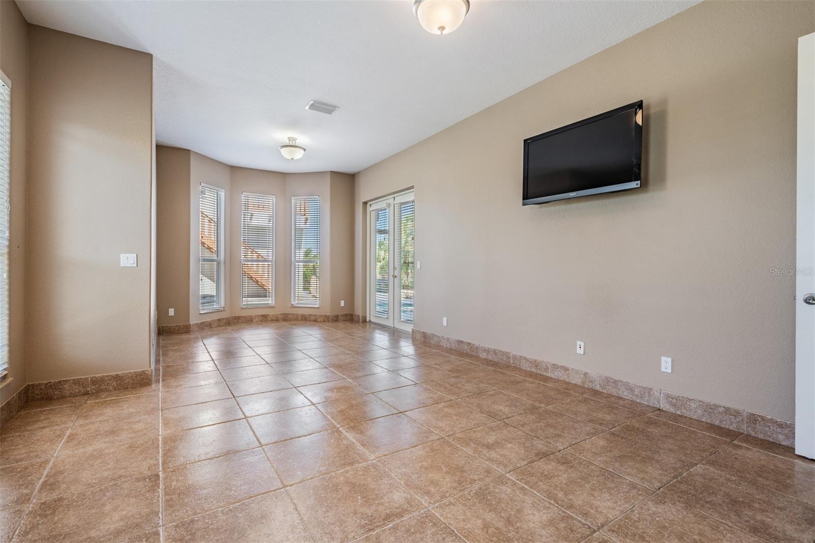 4710 TROYDALE RD — photo 57