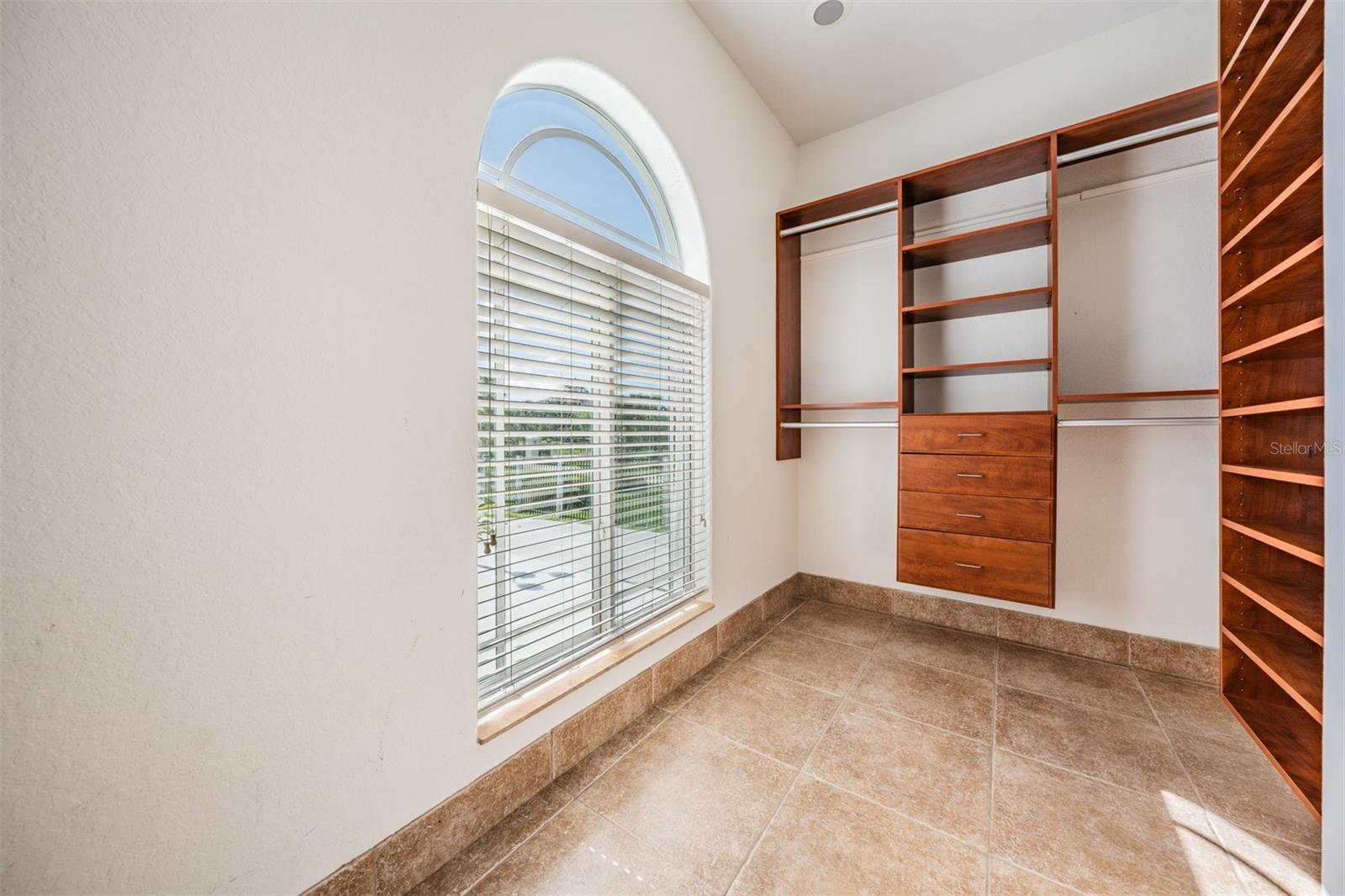 4710 TROYDALE RD — photo 62