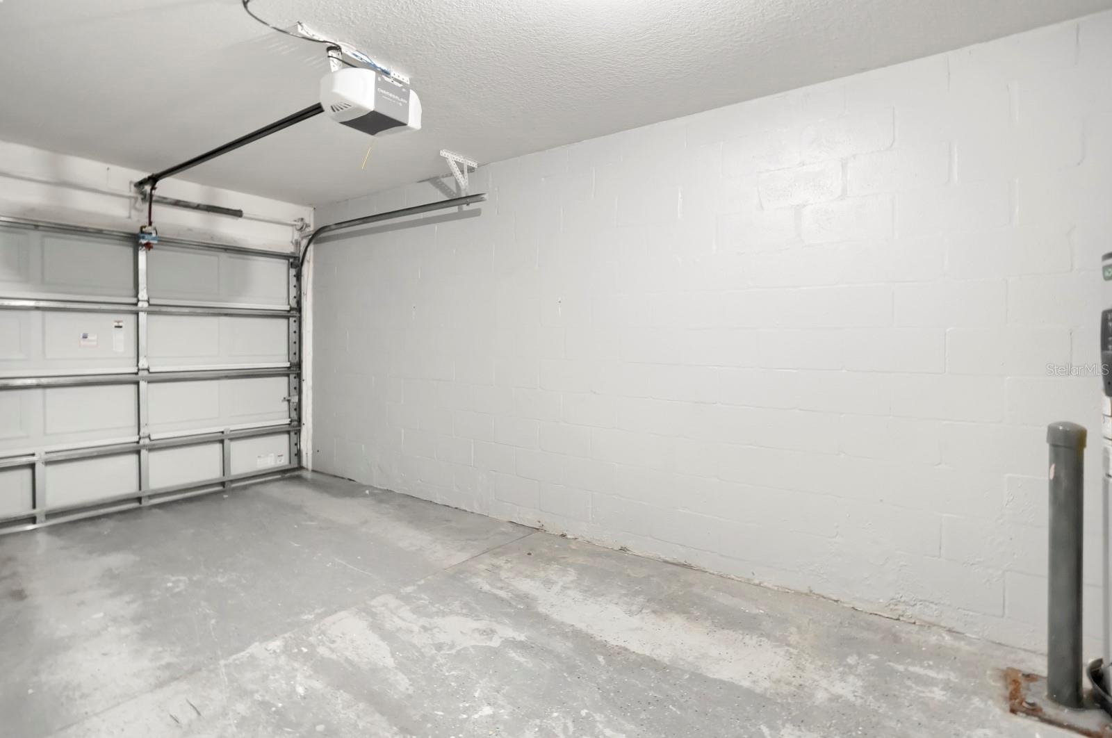 2453 EDGEWATER FALLS DR — photo 24