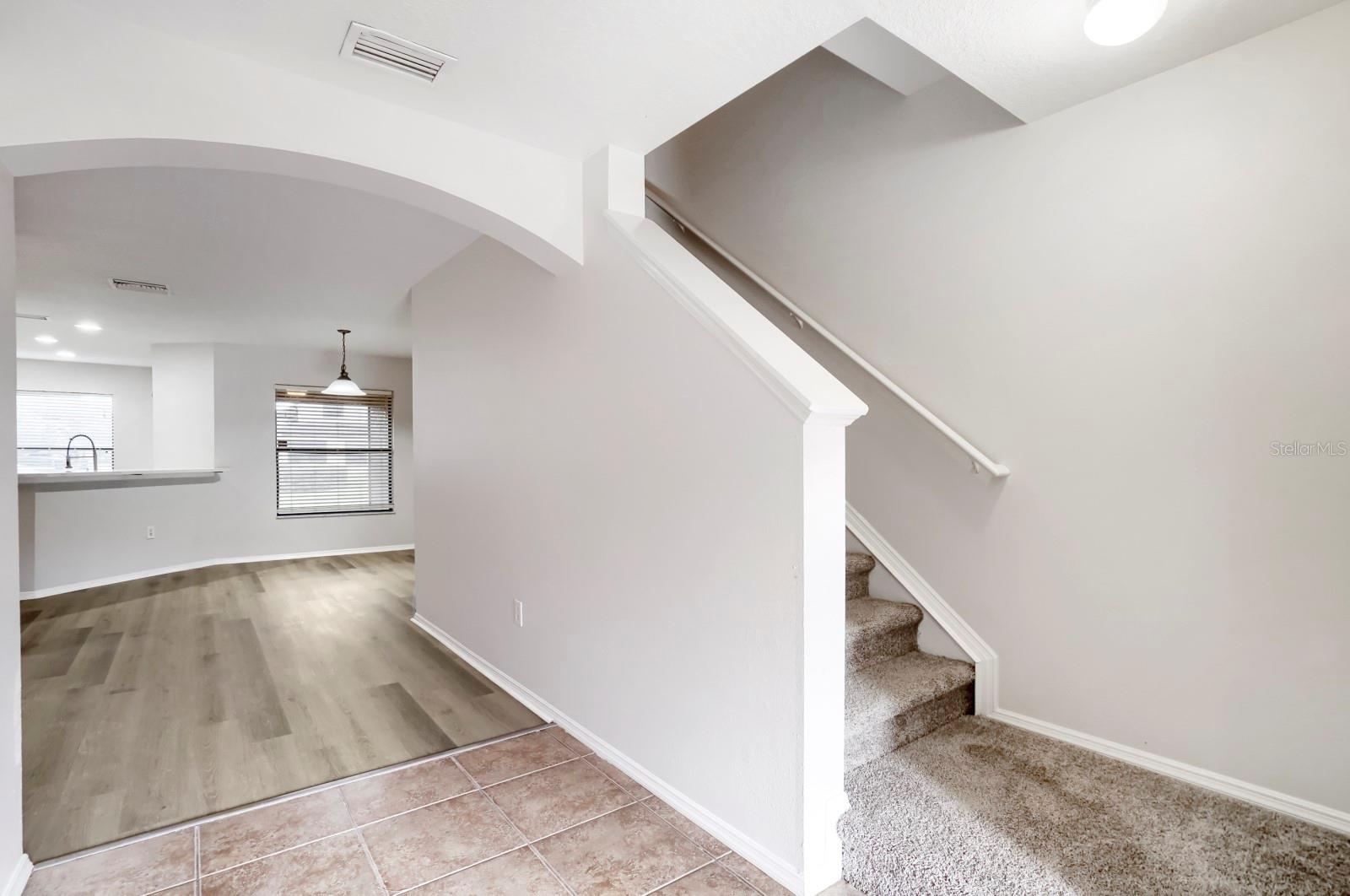 2453 EDGEWATER FALLS DR — photo 4