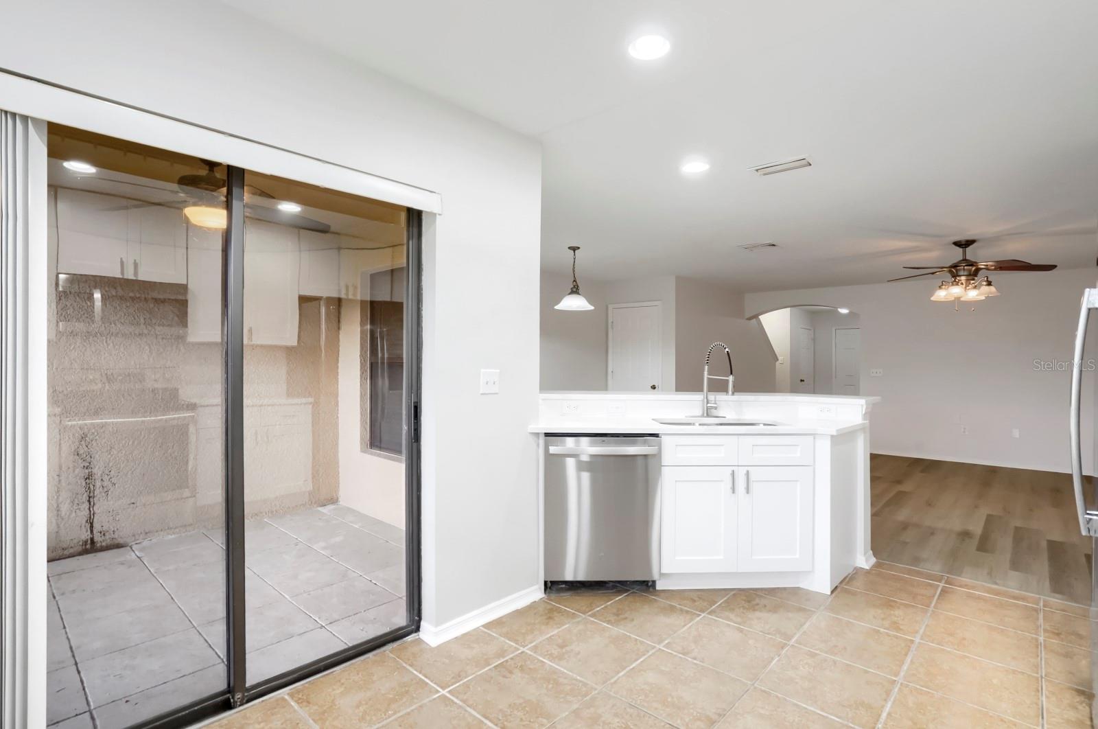 2453 EDGEWATER FALLS DR — photo 12