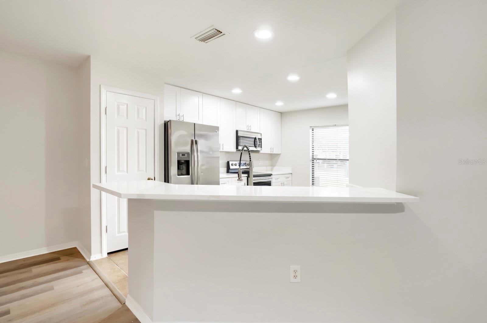 2453 EDGEWATER FALLS DR — photo 10