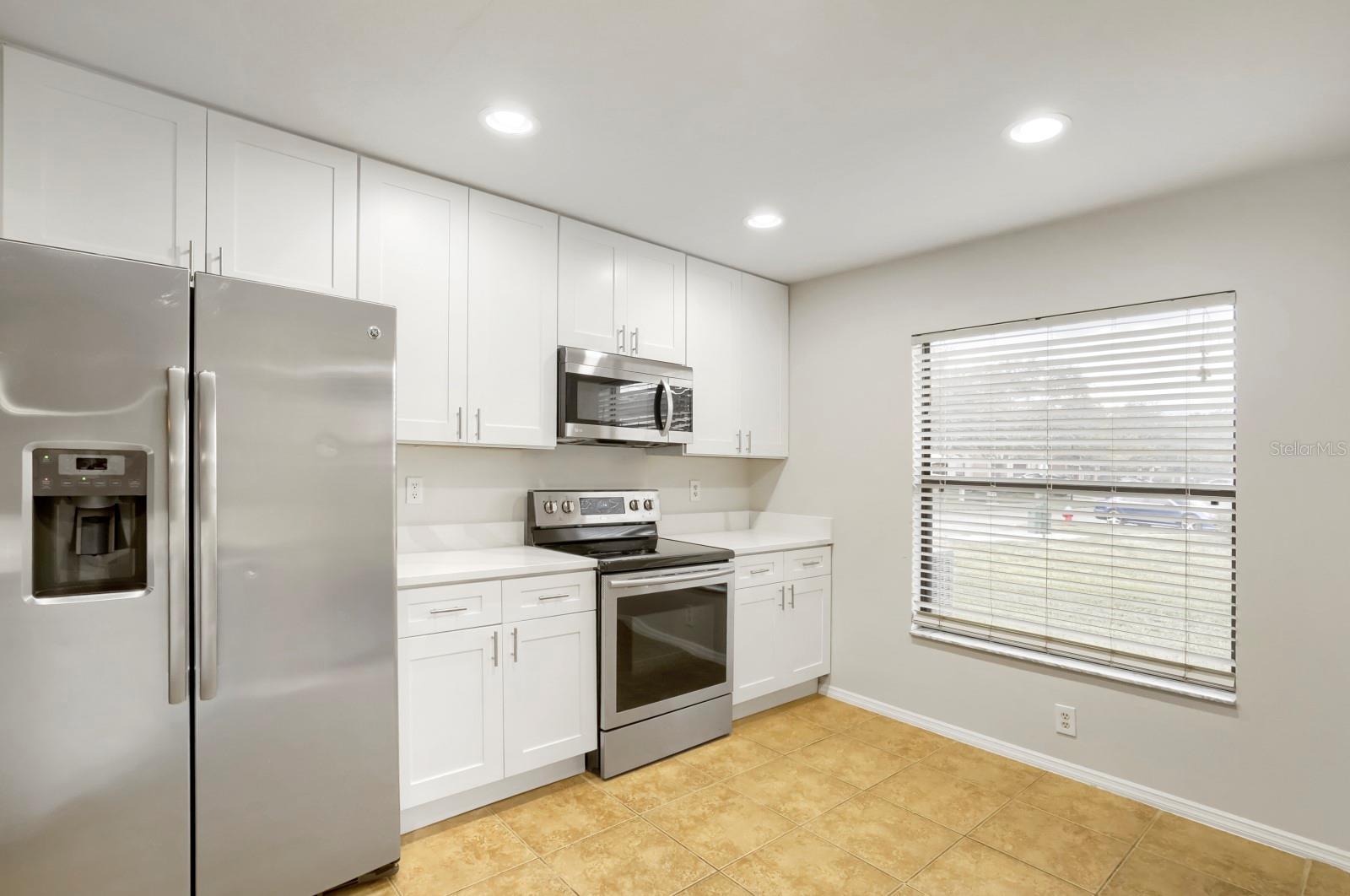 2453 EDGEWATER FALLS DR — photo 11