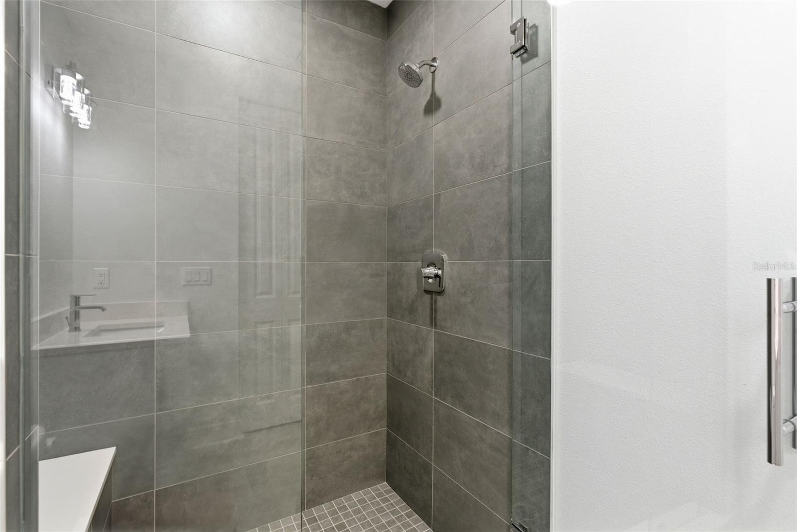 400 150TH AVE #205 — photo 33