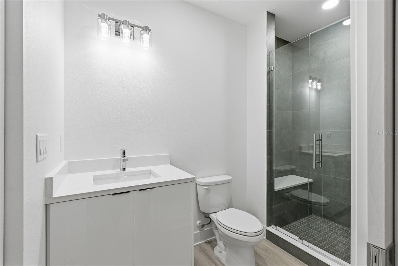 400 150TH AVE #205 — photo 32
