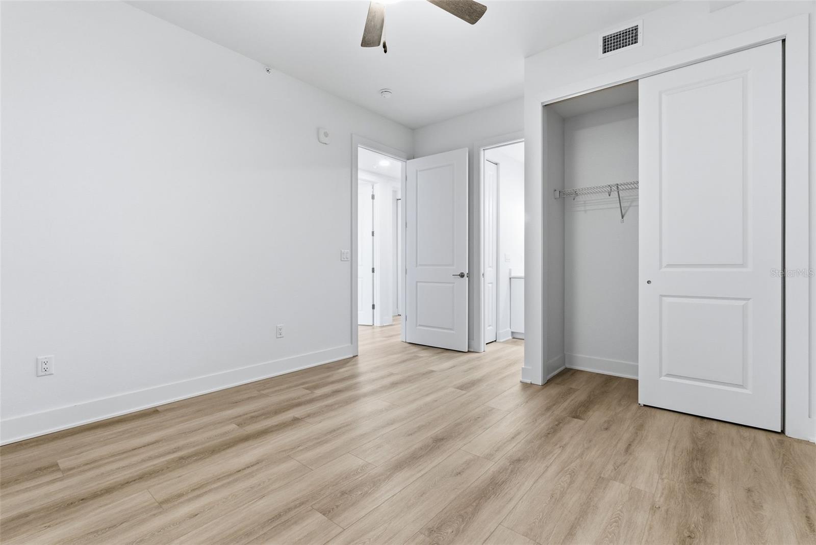 400 150TH AVE #205 — photo 31