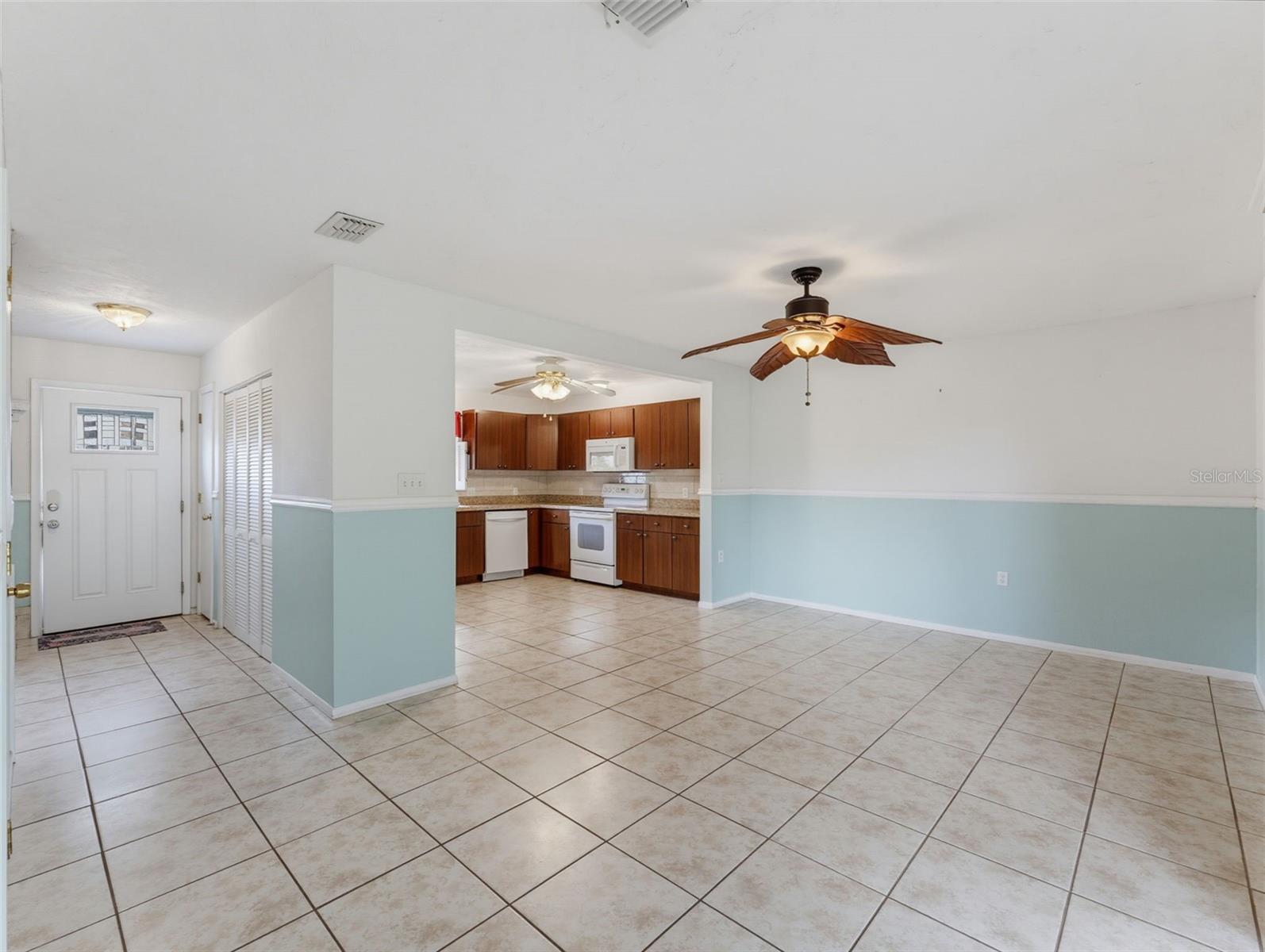 7135 TRENTON PL — photo 4