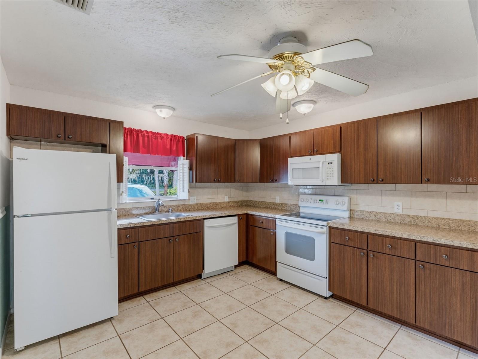 7135 TRENTON PL — photo 13