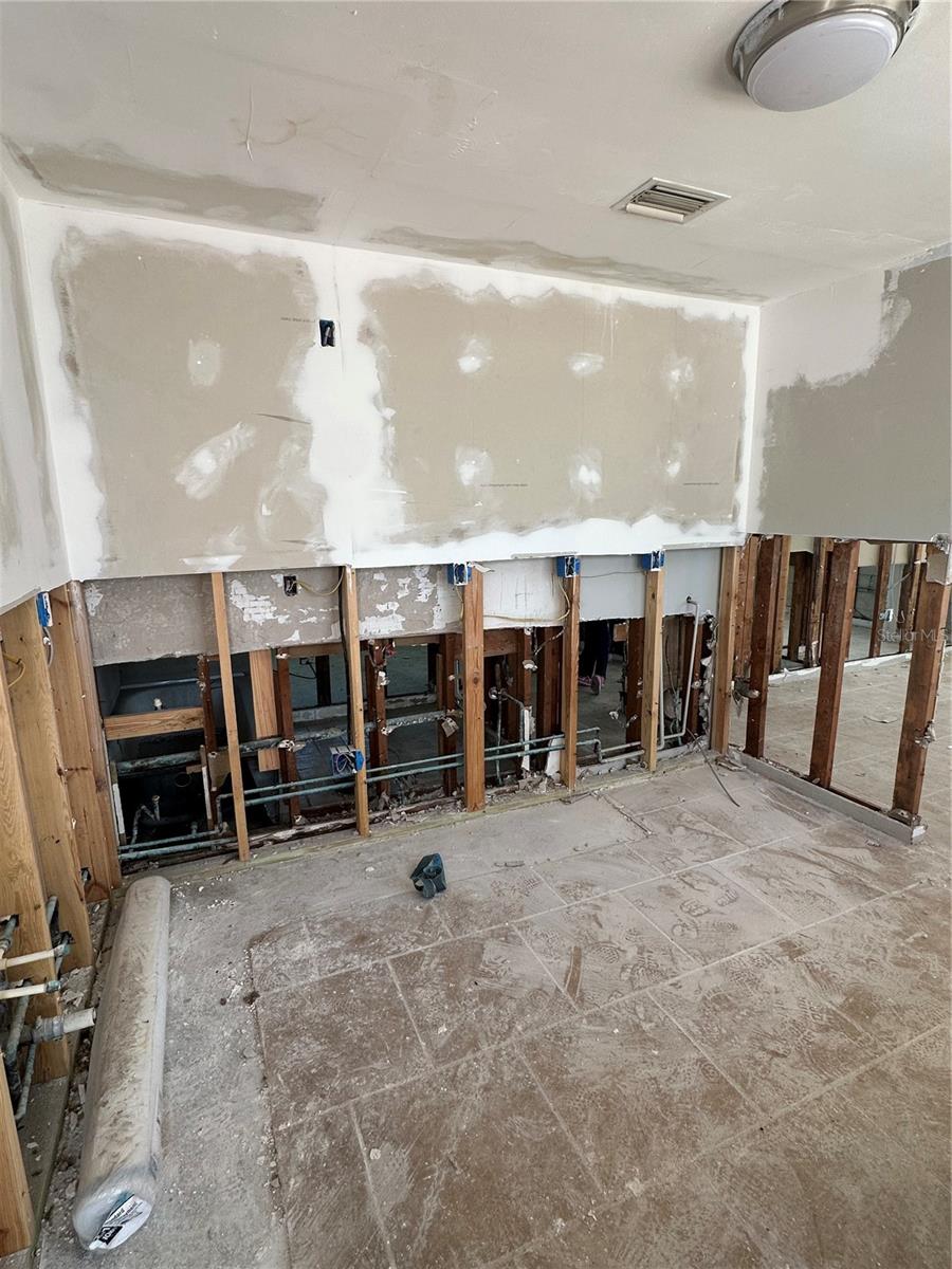 13434 1ST ST E — photo 10