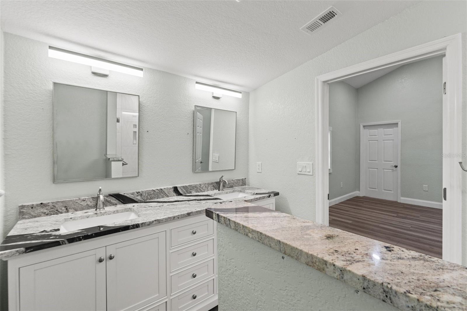 5724 CASSON AVE — photo 27