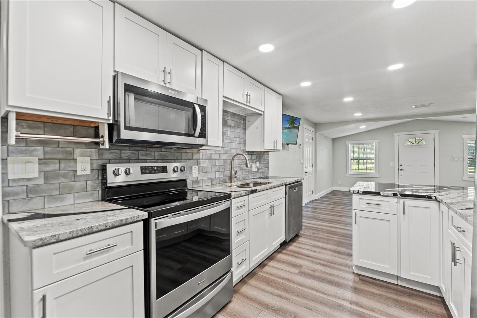 5724 CASSON AVE — photo 18