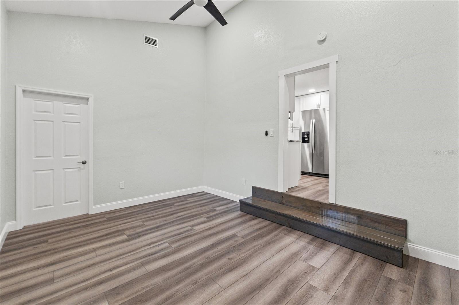 5724 CASSON AVE — photo 24