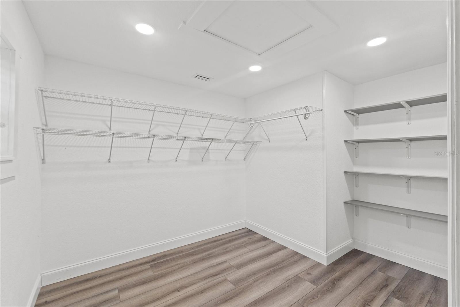 5724 CASSON AVE — photo 25