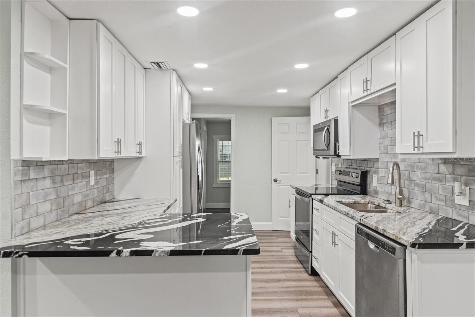 5724 CASSON AVE — photo 17
