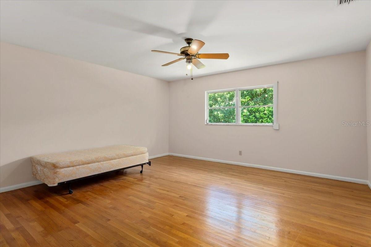 1541 FLOWER DR — photo 34