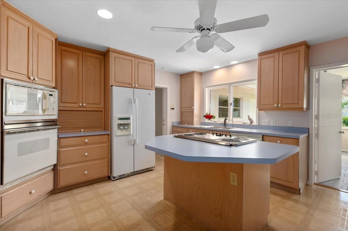 1541 FLOWER DR — photo 20