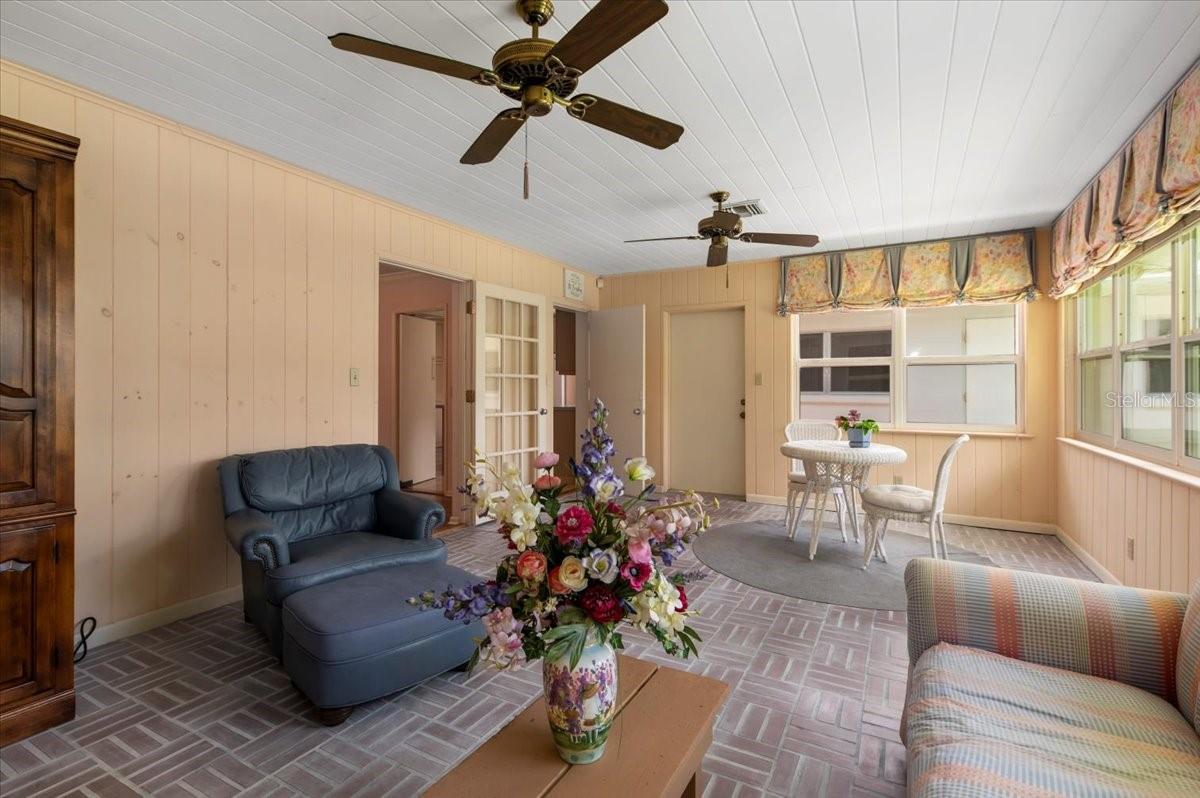 1541 FLOWER DR — photo 45