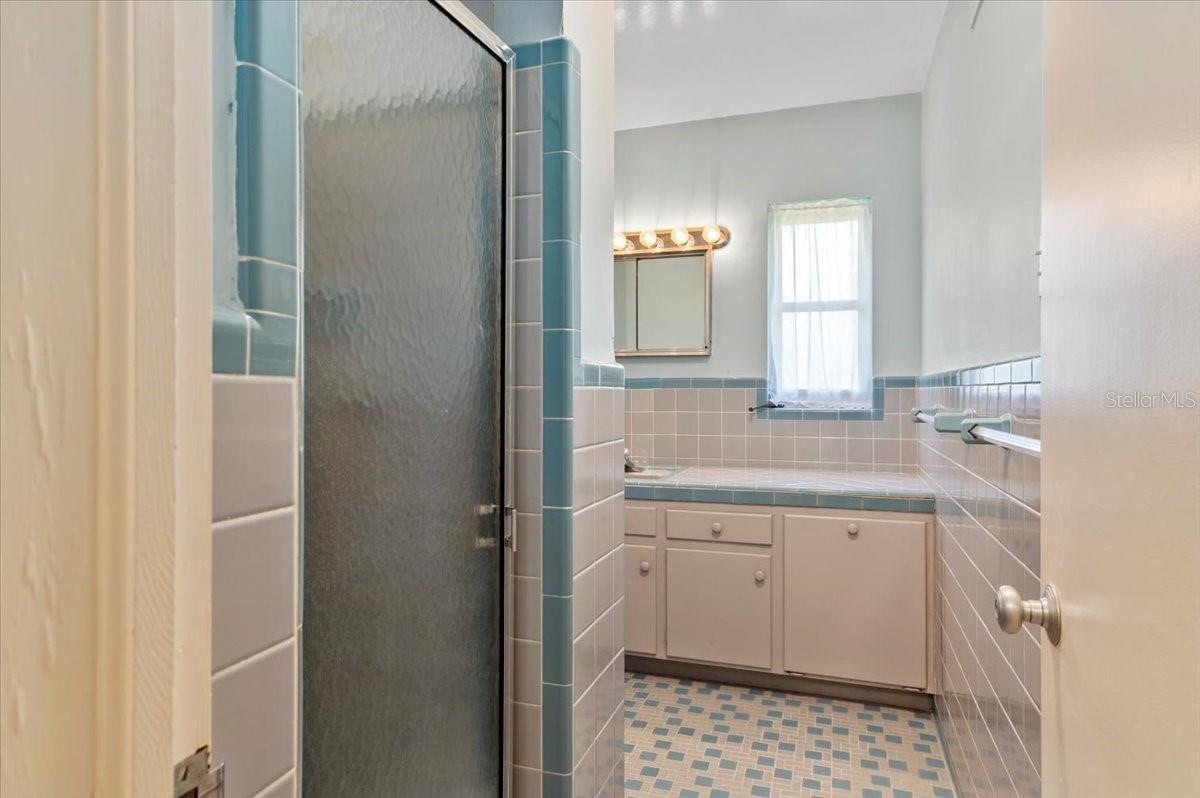 1541 FLOWER DR — photo 31
