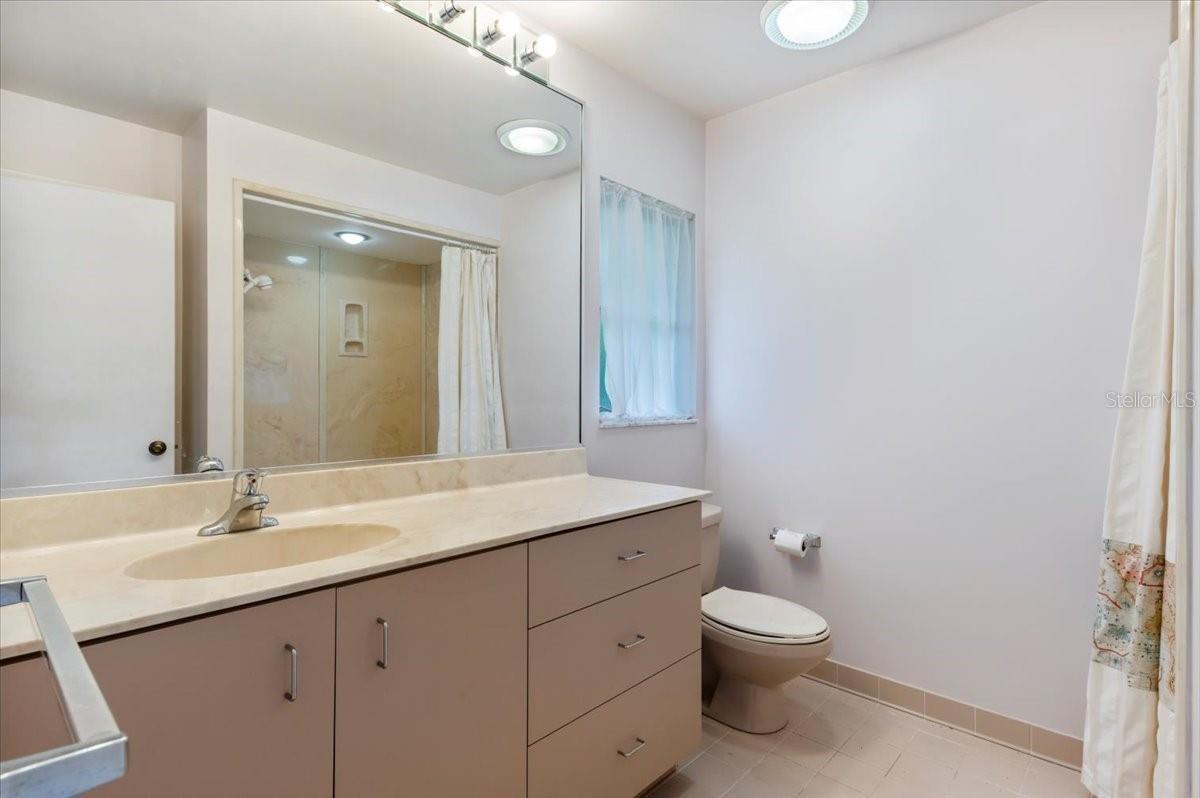 1541 FLOWER DR — photo 36