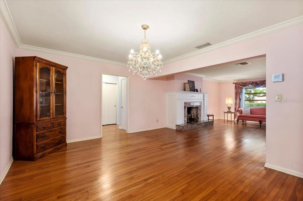 1541 FLOWER DR — photo 17