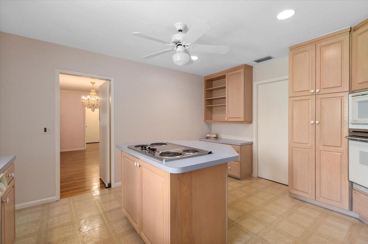 1541 FLOWER DR — photo 22