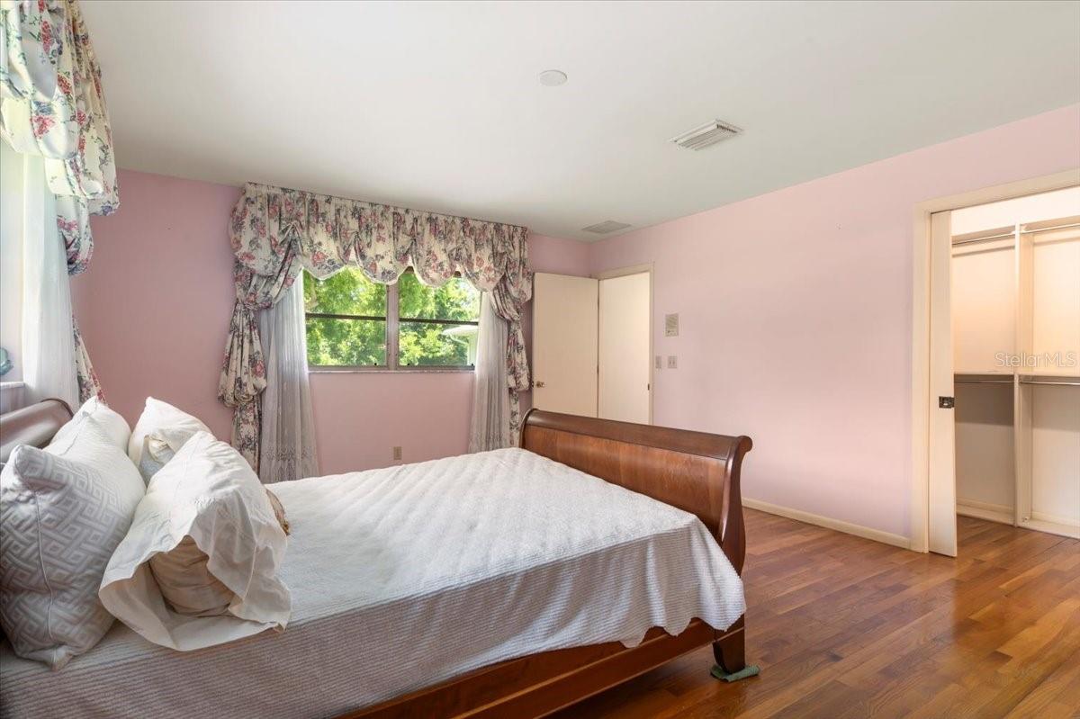 1541 FLOWER DR — photo 40