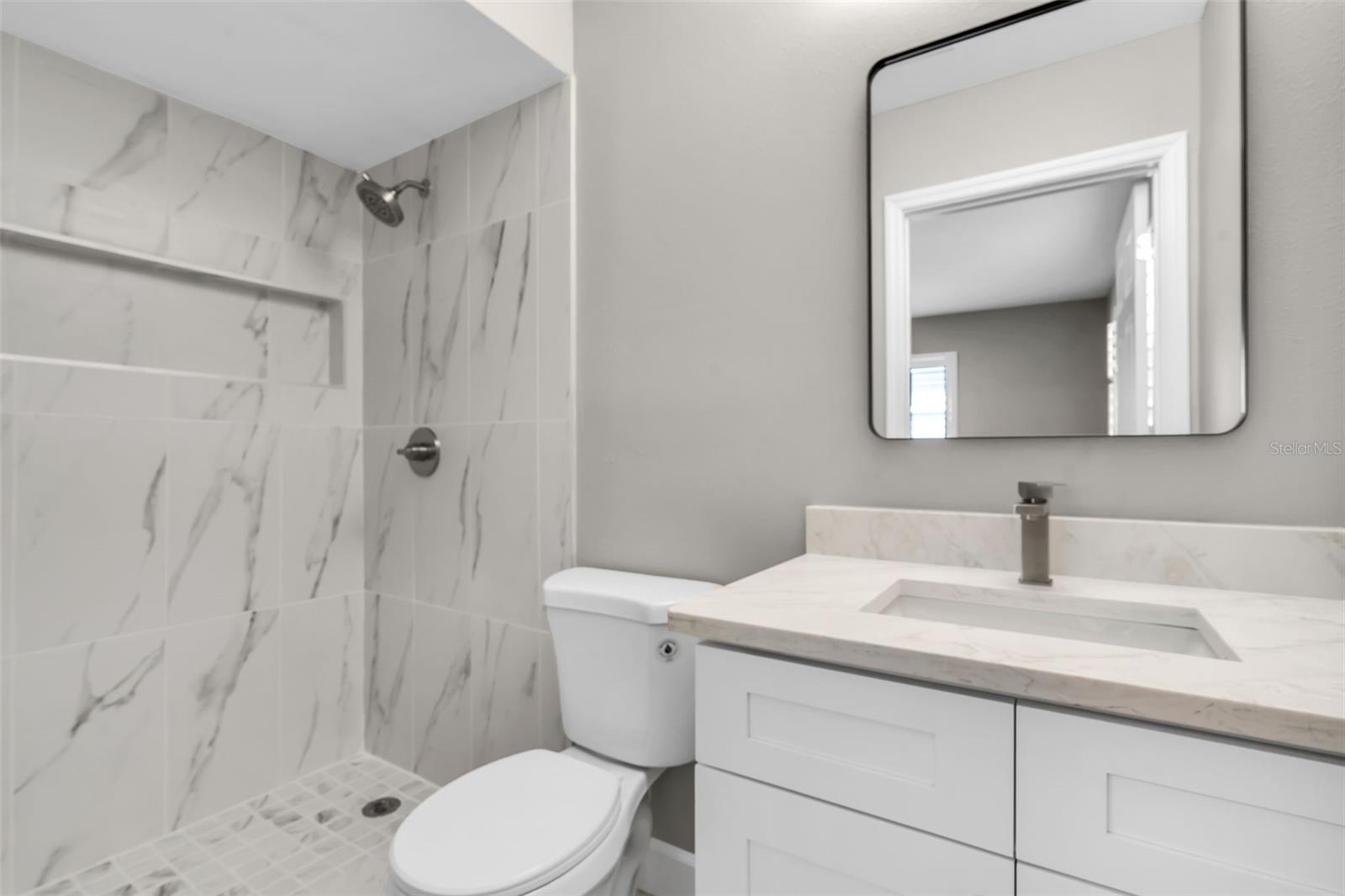 216 S SHORE CREST DR — photo 22