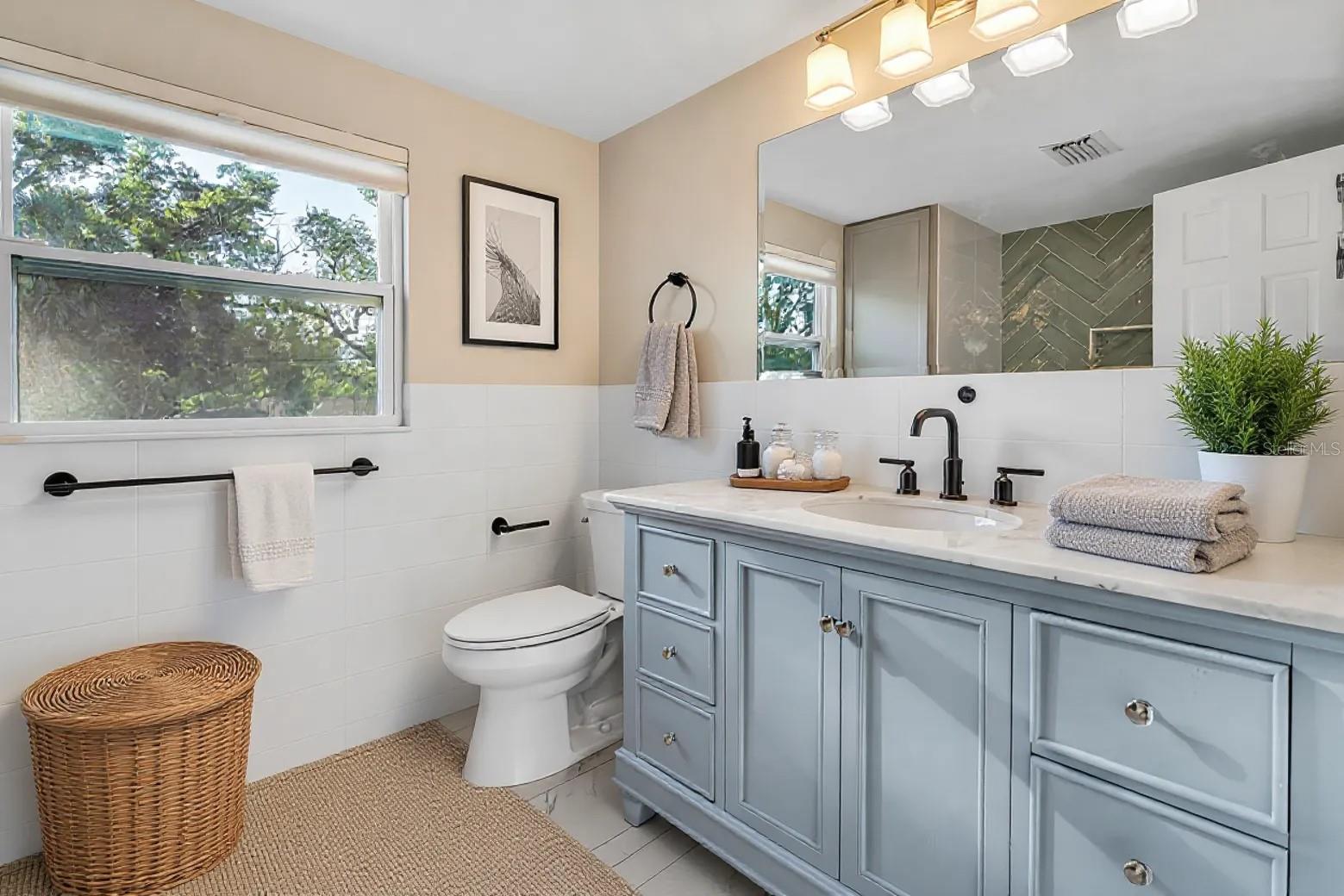 216 S SHORE CREST DR — photo 26