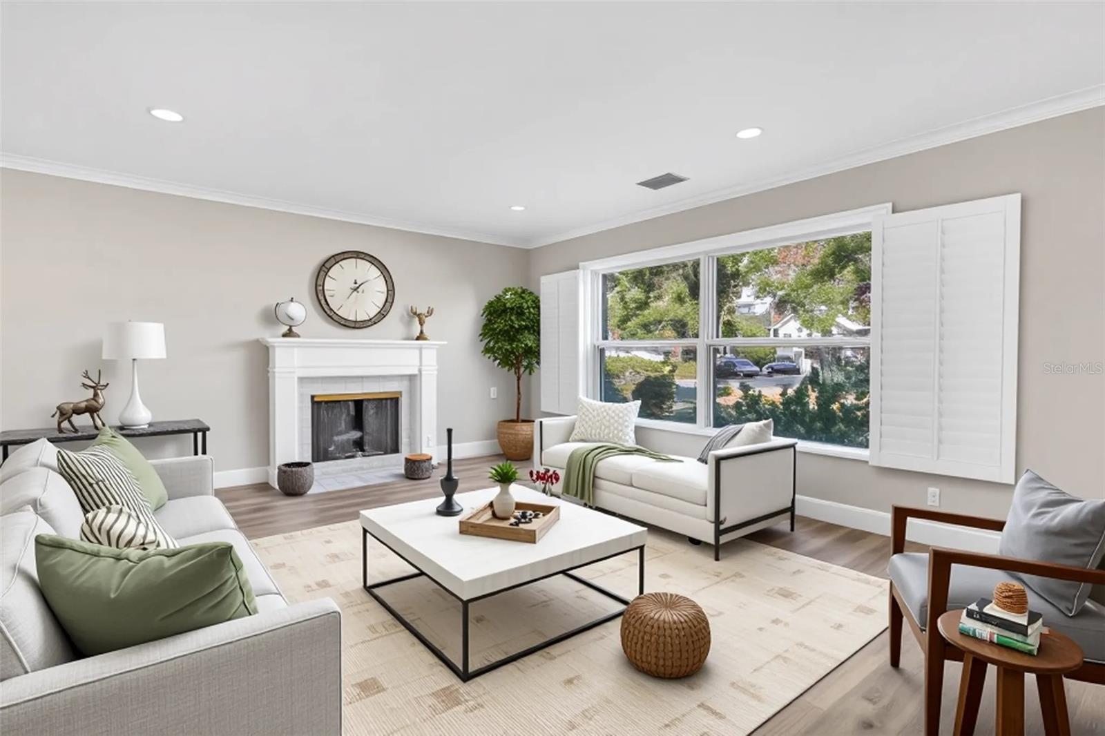216 S SHORE CREST DR — photo 3
