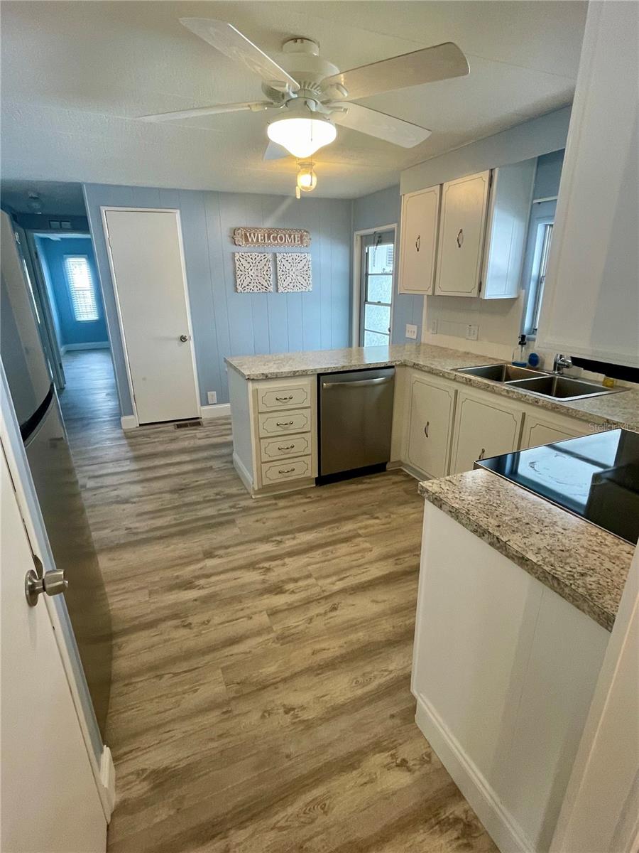 34645 CAMPHOR DR N — photo 10