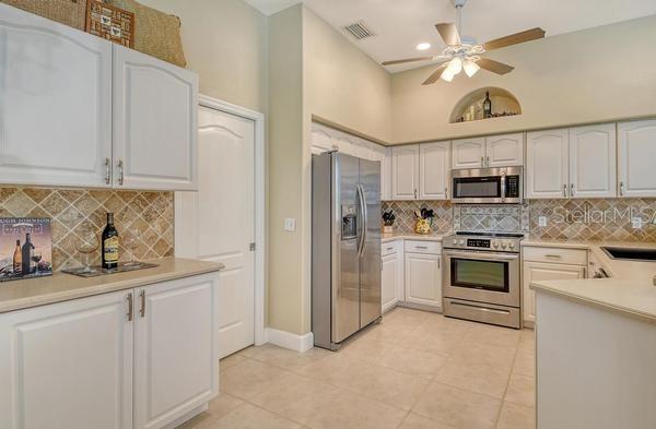 9477 CEDAR RIDGE LN — photo 10