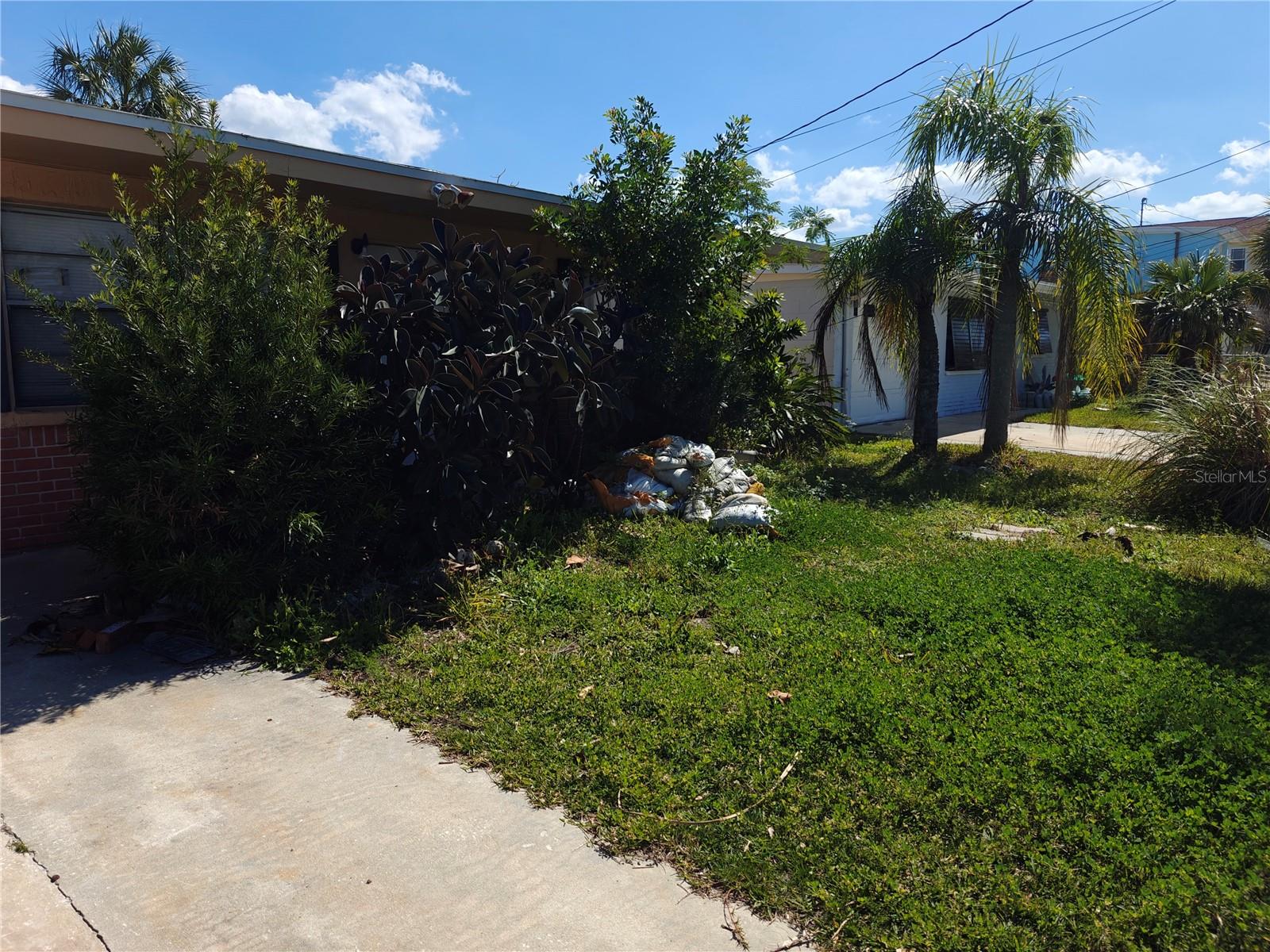 13710 FRANCES AVE — photo 3