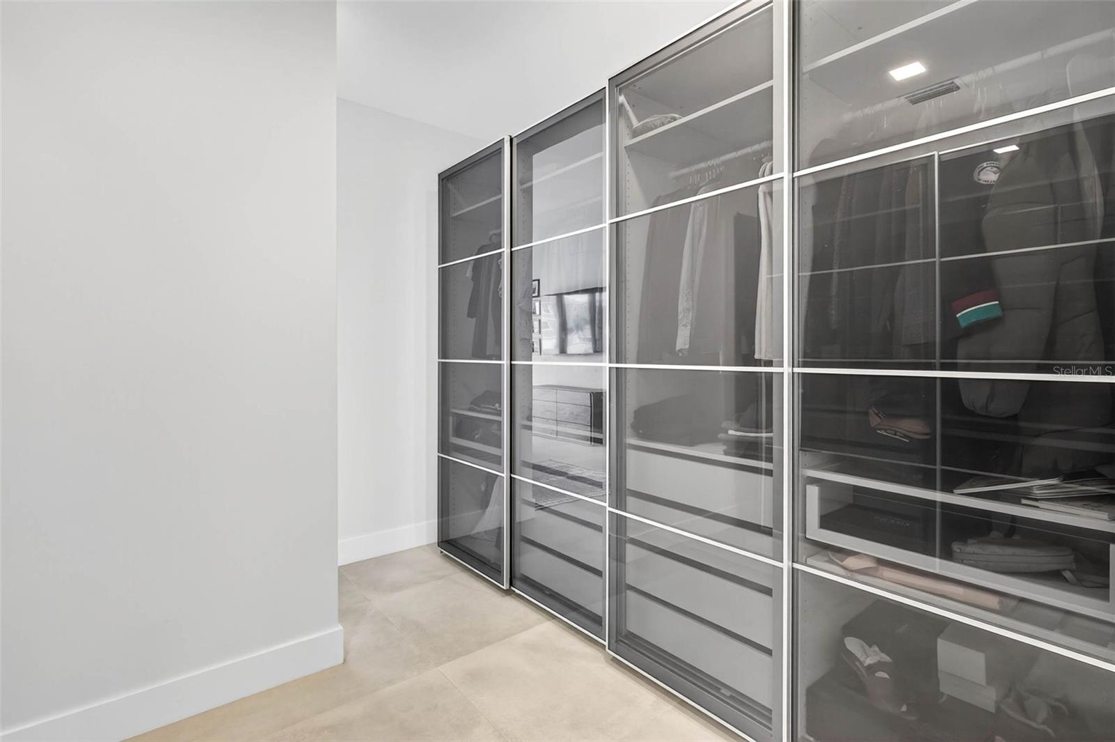 131 FOREST HILLS DR — photo 33