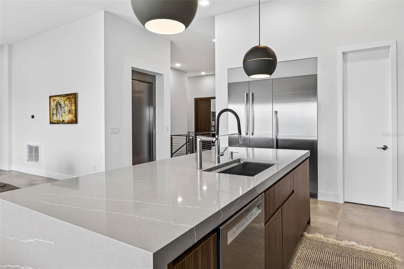 131 FOREST HILLS DR — photo 8