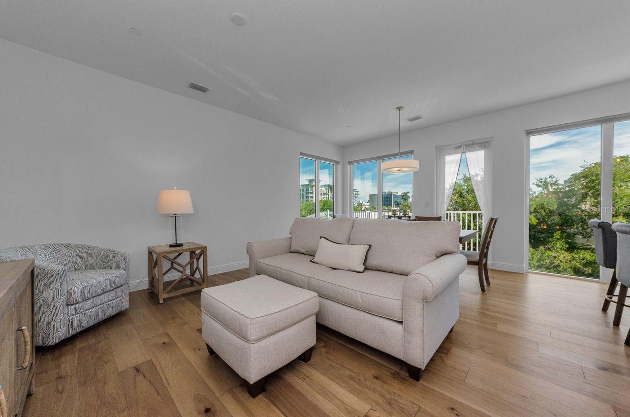600 3RD AVE S #301 — photo 9
