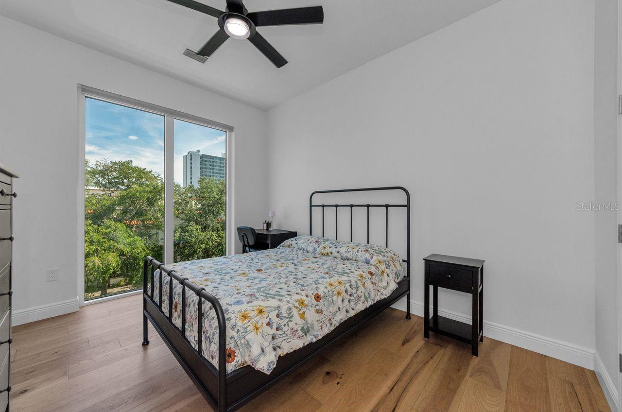 600 3RD AVE S #301 — photo 31