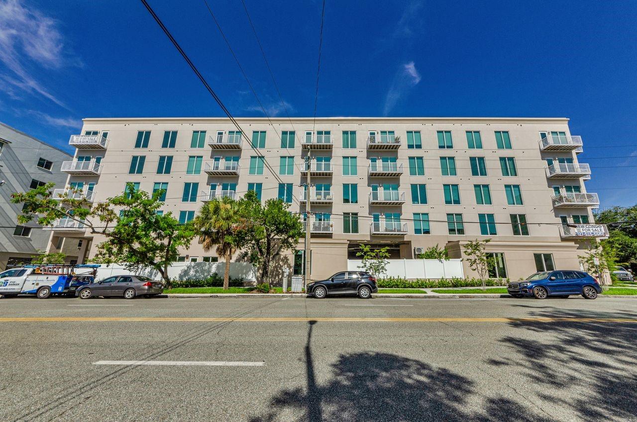 600 3RD AVE S #301 — photo 2