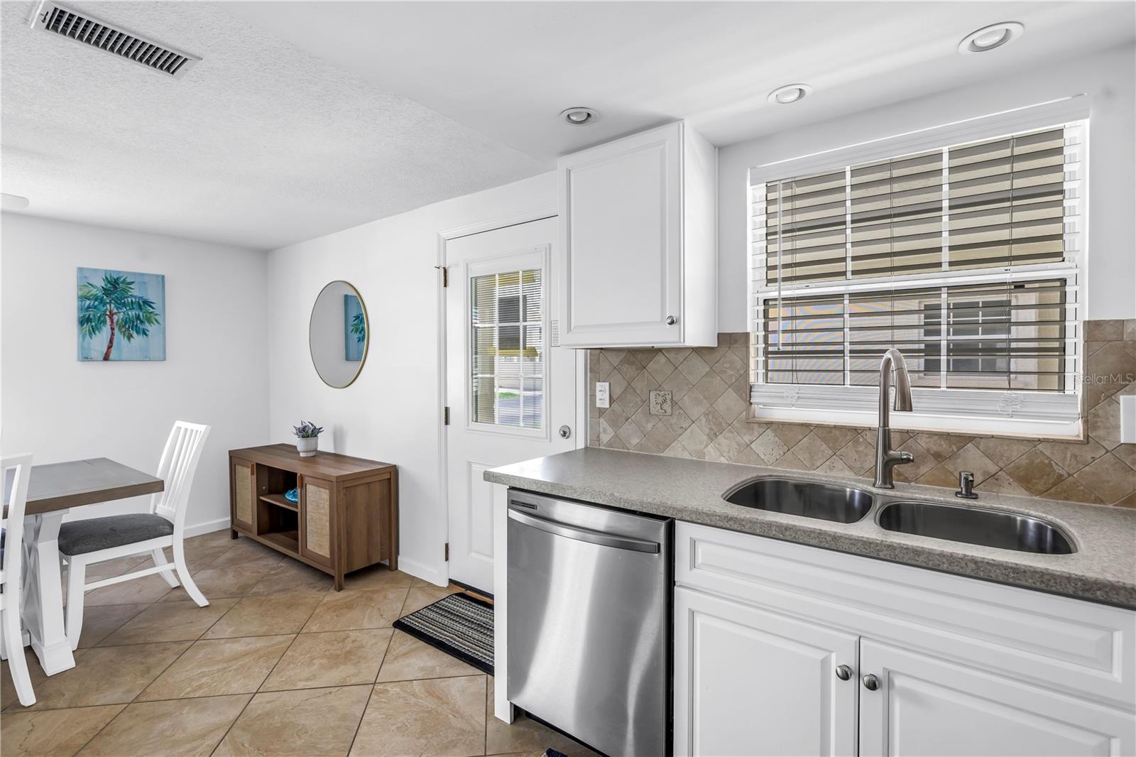 6150 MIDNIGHT PASS RD #V38 — photo 6