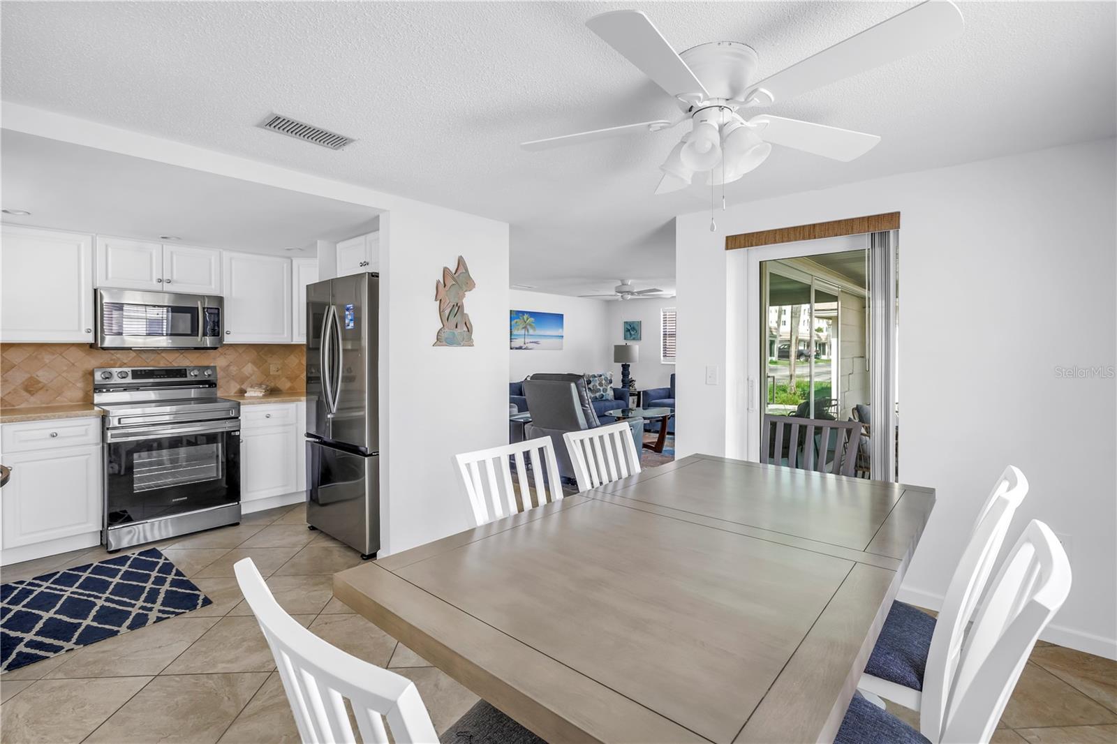 6150 MIDNIGHT PASS RD #V38 — photo 2
