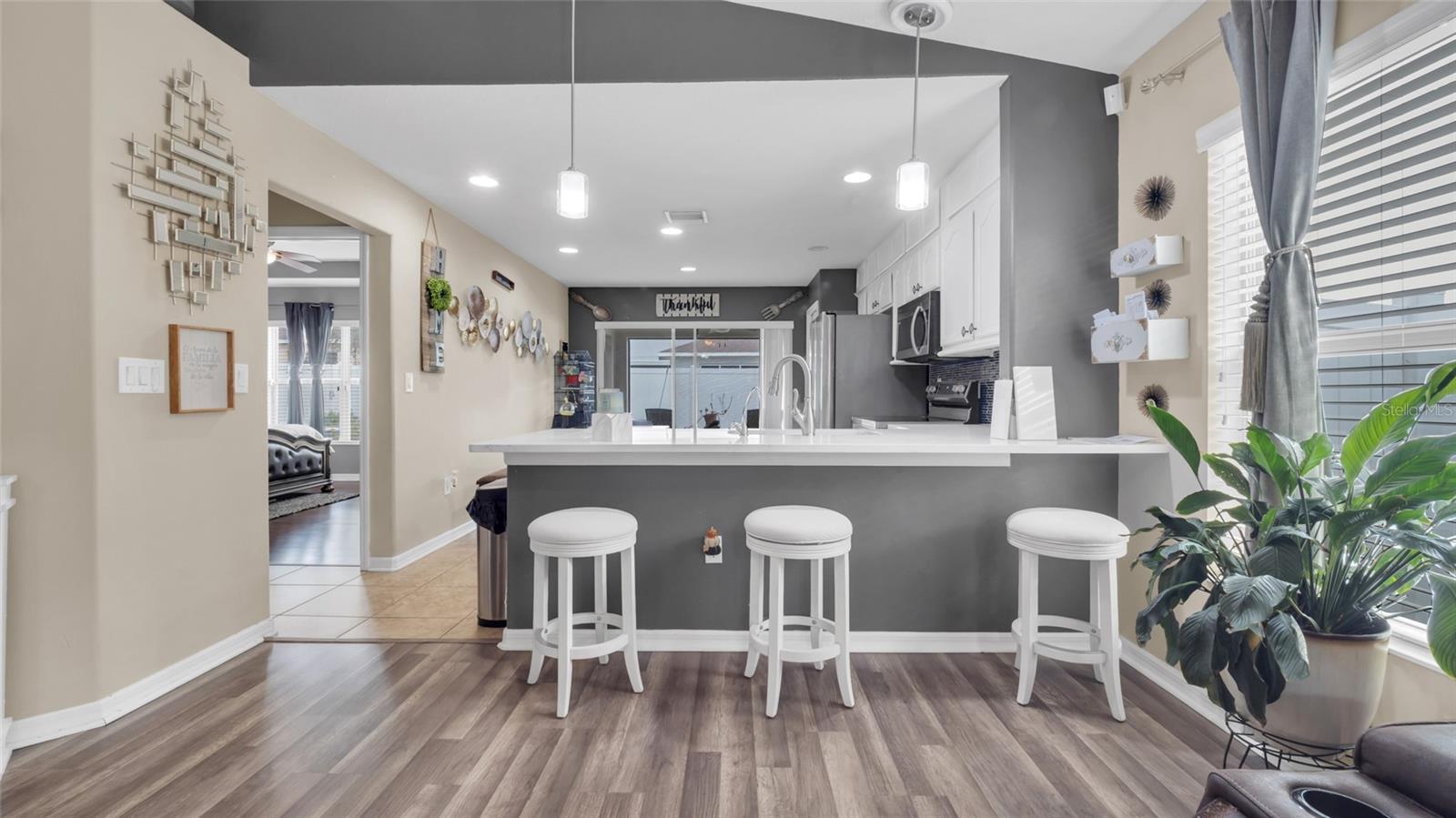 7120 FOREST MERE DR — photo 12