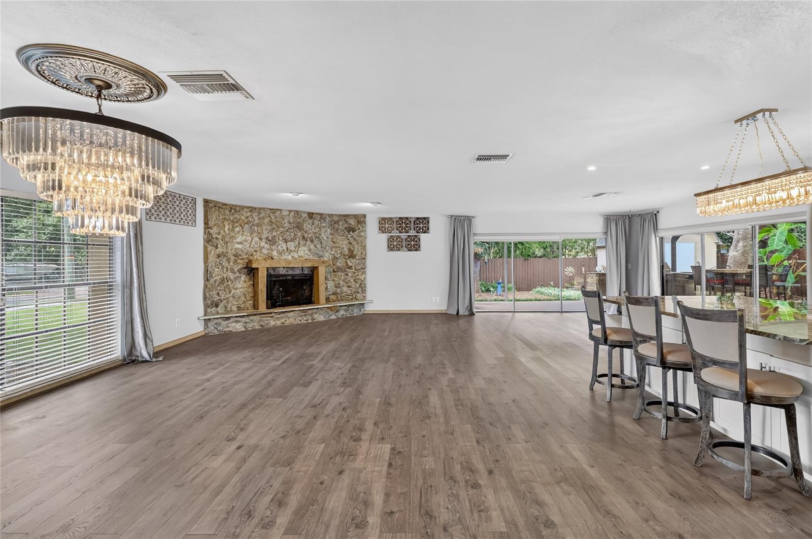 3011 LAKE ELLEN DR — photo 17