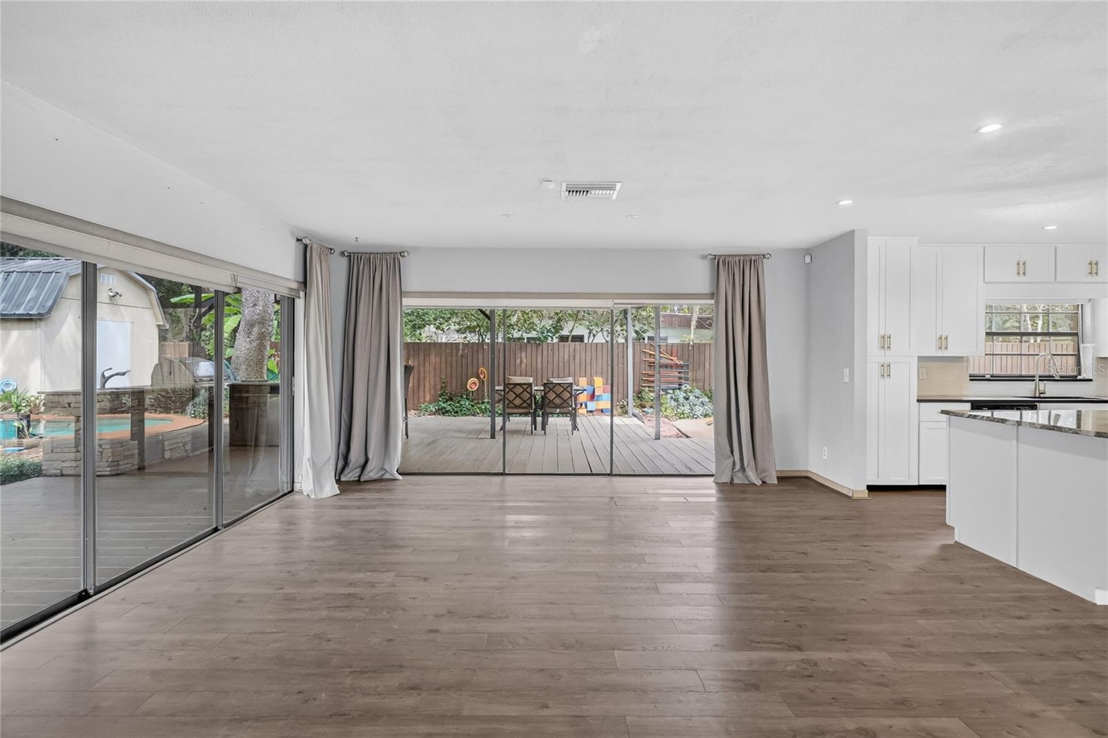 3011 LAKE ELLEN DR — photo 24