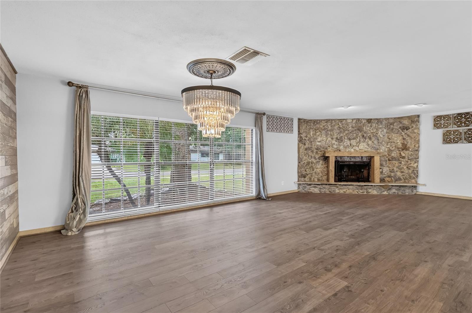 3011 LAKE ELLEN DR — photo 19
