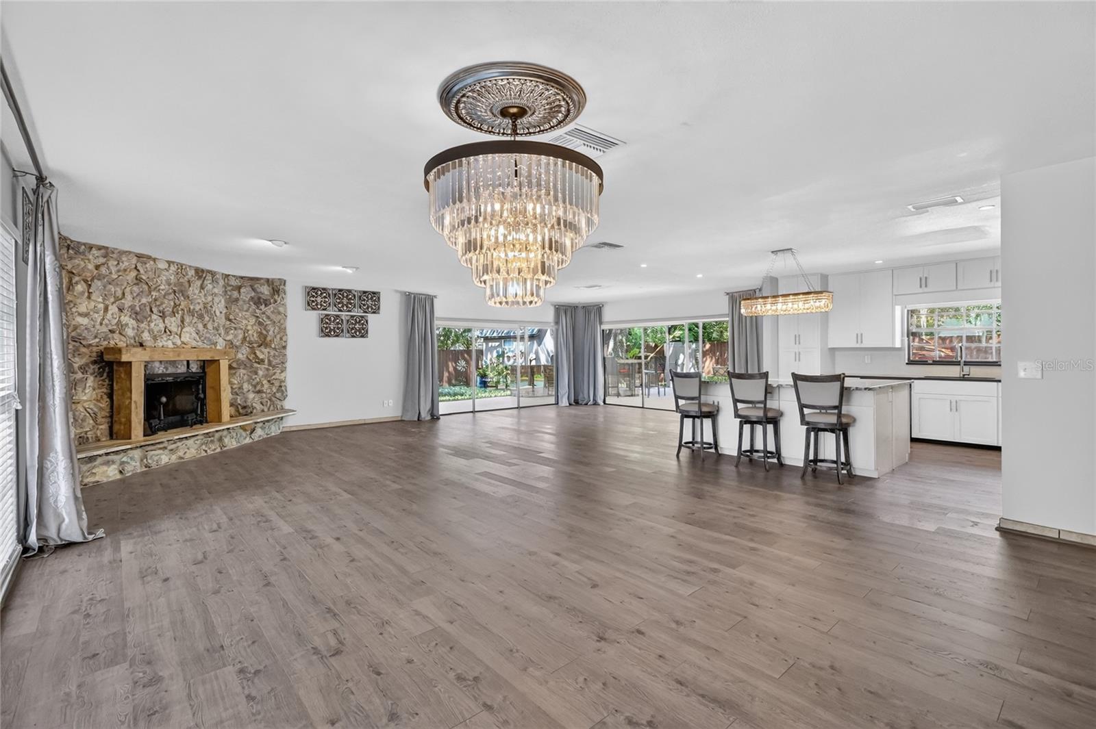3011 LAKE ELLEN DR — photo 16
