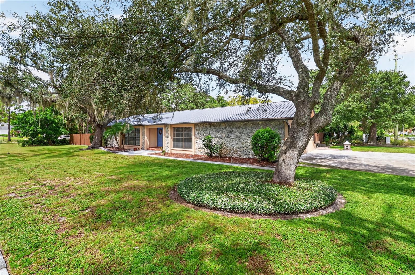 3011 LAKE ELLEN DR — photo 4